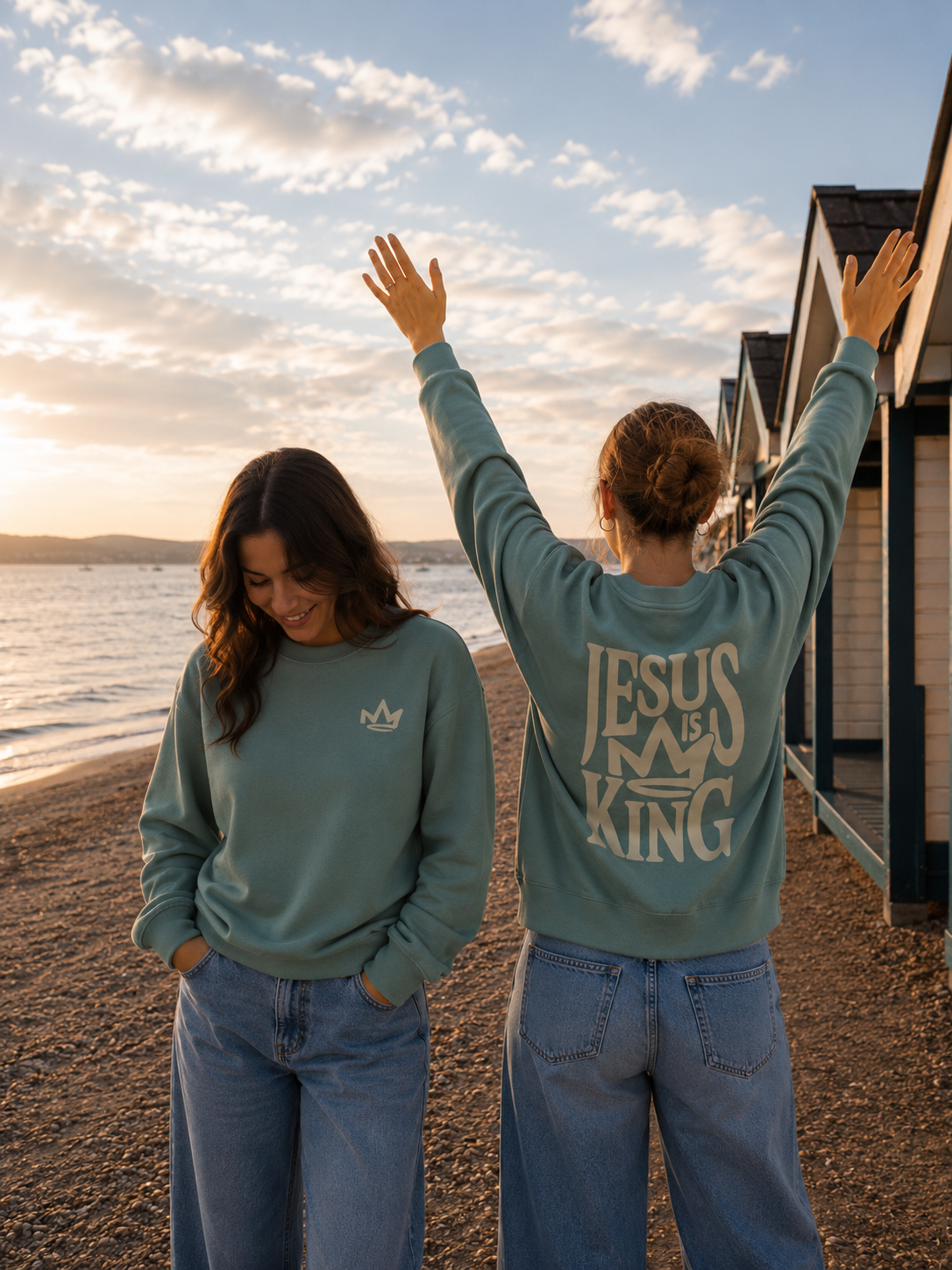 Jesus is King  -  Womens Sweatshirt