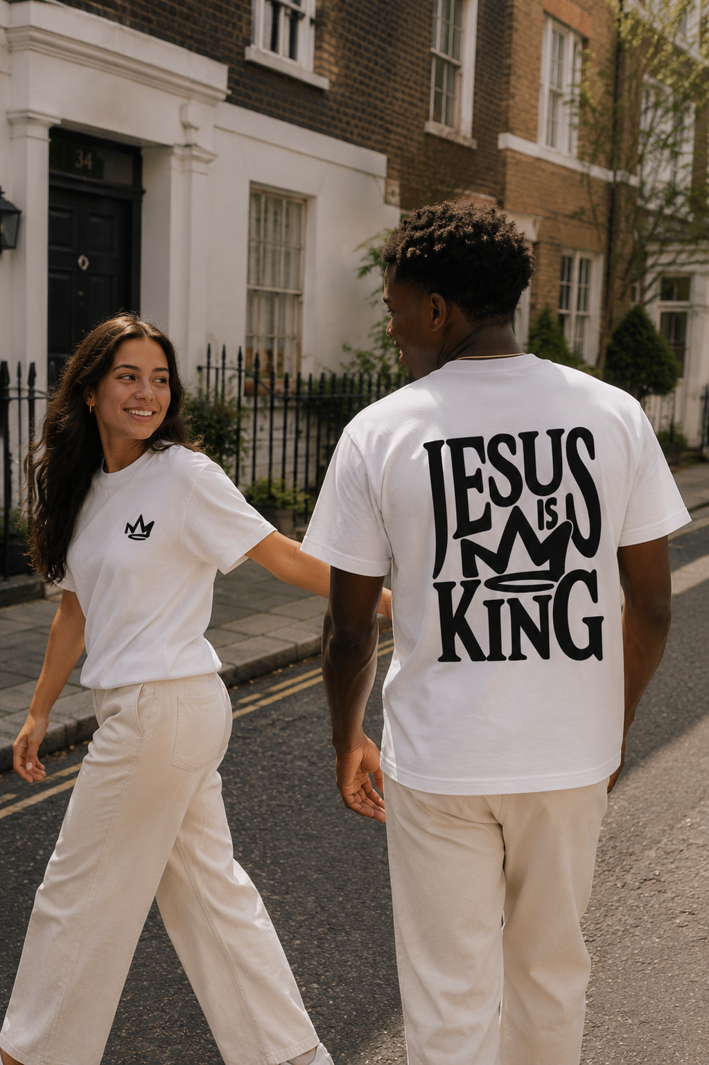 Jesus is King  -  Unisex TShirt
