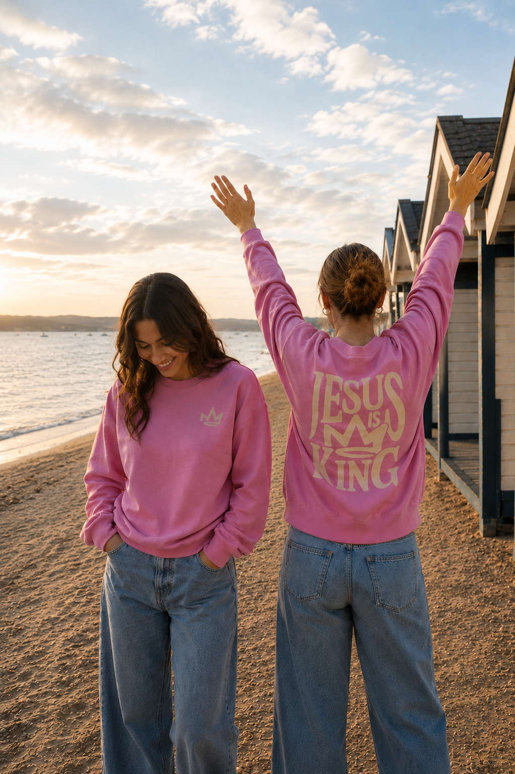 Jesus is King  -  Womens Sweatshirt
